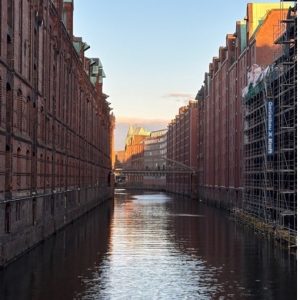 Hamburg: Kahverengi Tuğlalı Şehir